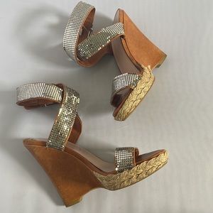 Stuart Weitzman silver metal mesh strappy platform wedge sandal (TT)